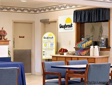 Travelodge Indianapolis Castleton Restaurant bilde